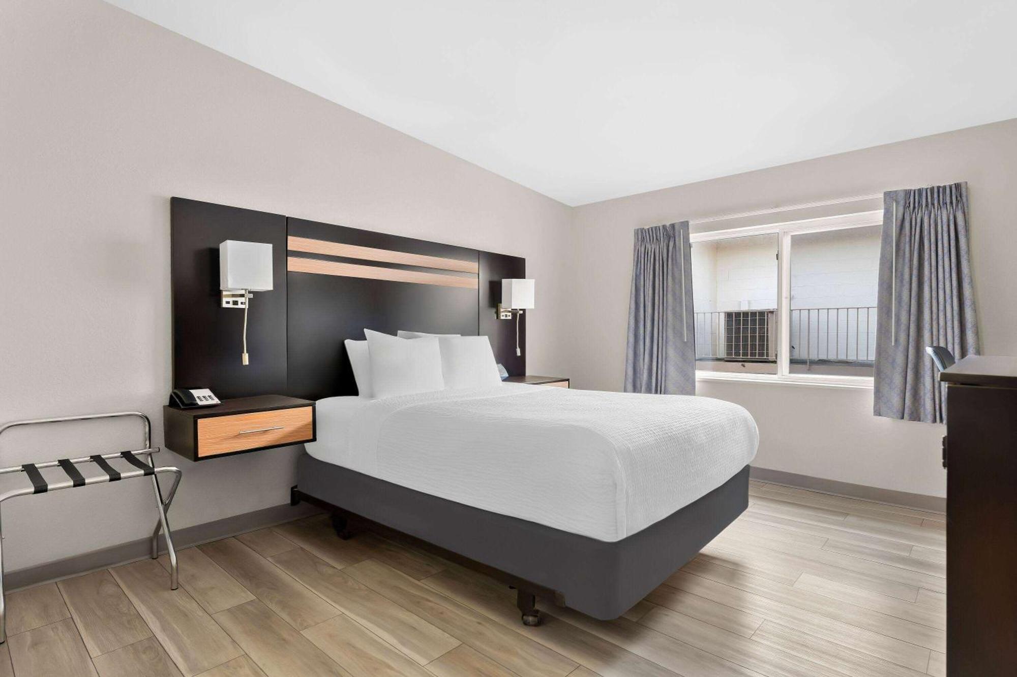 Days Inn By Wyndham Albany Suny מראה חיצוני תמונה