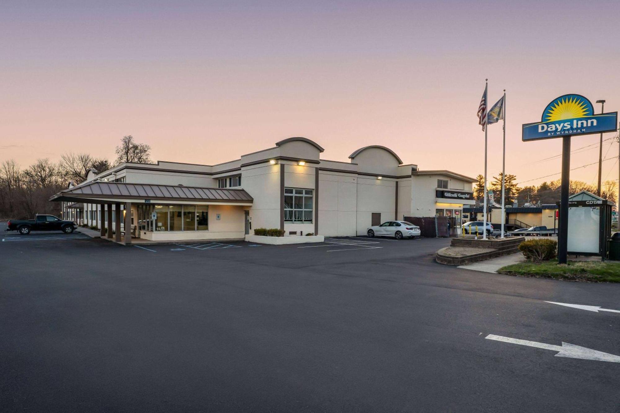 Days Inn By Wyndham Albany Suny מראה חיצוני תמונה